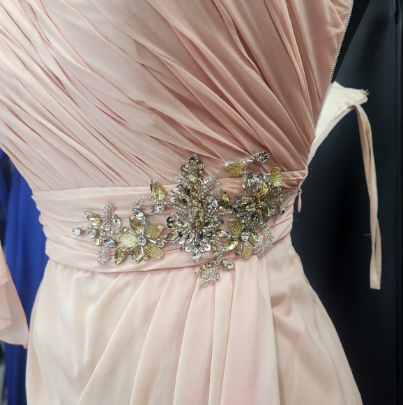 Prom Dress. Pink  Color. US 6. - Picture 4 of 7